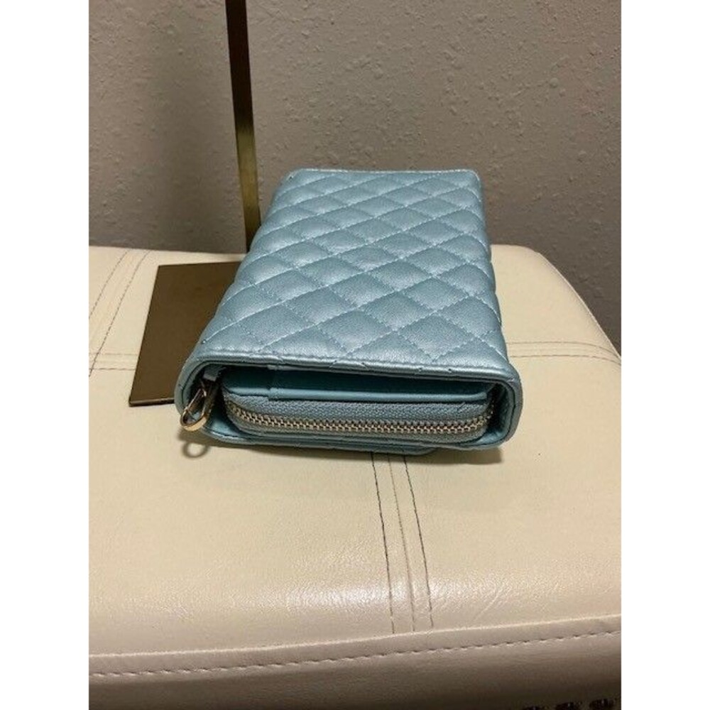 Badgley Mischka Quilted Crossbody Bag Blue Metal Vegan Leather NWT - Picture 6 of 8